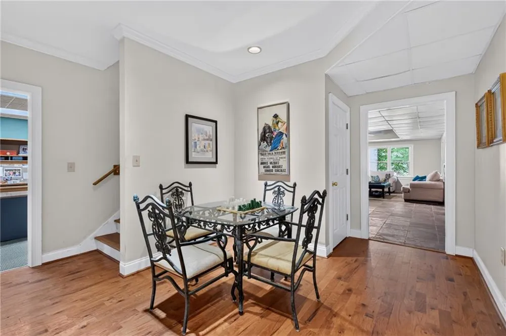 12190 Brookfield Club Drive Roswell, GA 30075