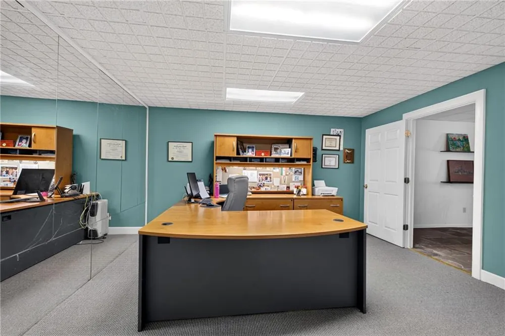 12190 Brookfield Club Drive Roswell, GA 30075