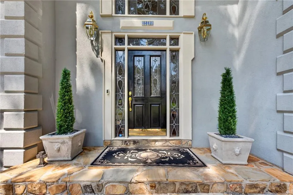 12190 Brookfield Club Drive Roswell, GA 30075