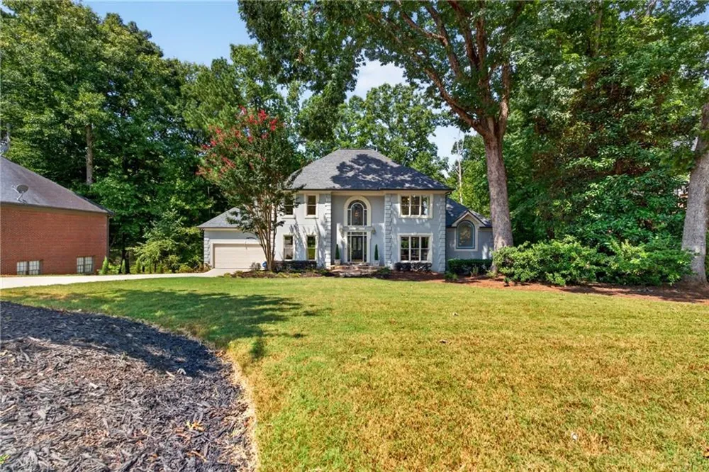 12190 Brookfield Club Drive Roswell, GA 30075