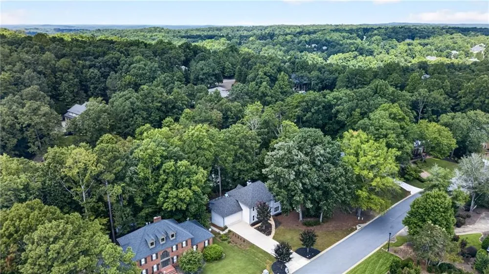 12190 Brookfield Club Drive Roswell, GA 30075