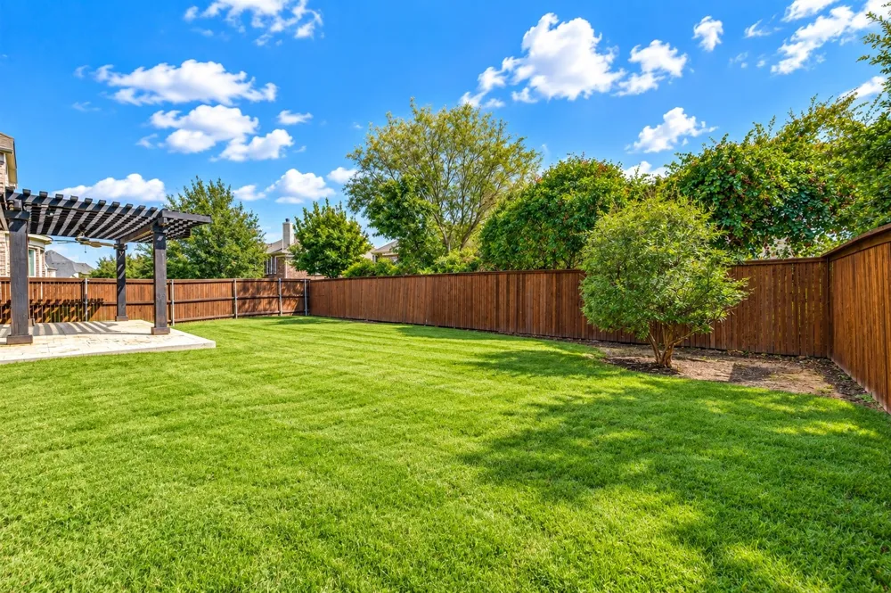 900 Southern Hills Way Aubrey, TX 76227