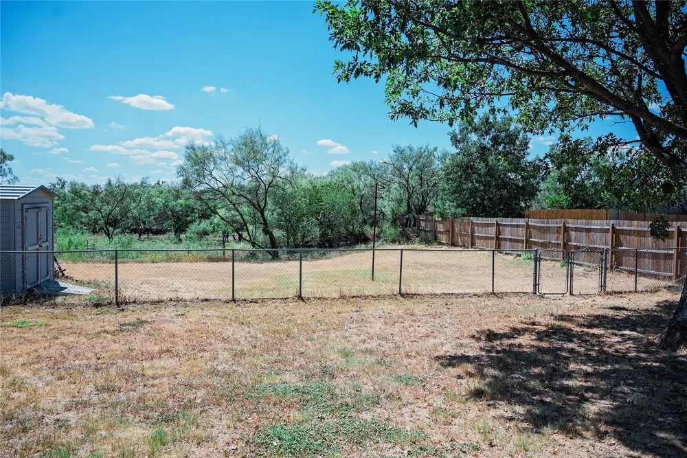 1102 Conner Eastland, TX 76448