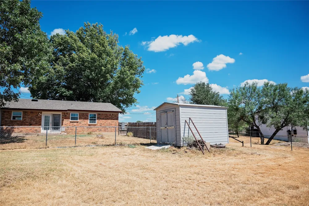 1102 Conner Eastland, TX 76448