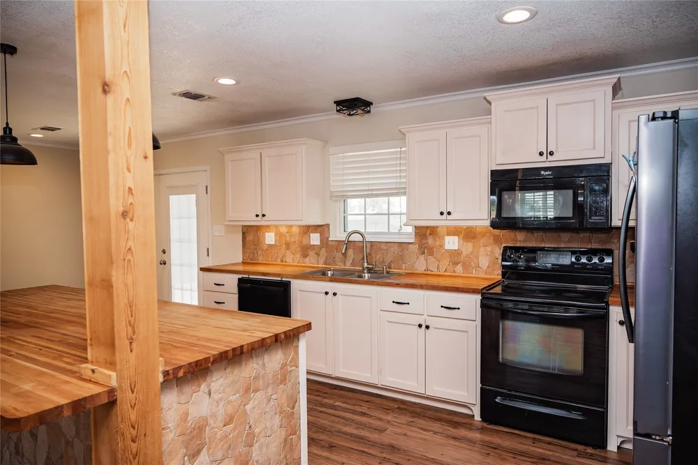 1102 Conner Eastland, TX 76448