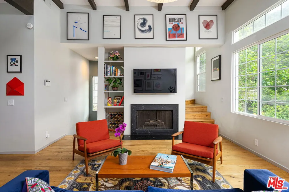 9809 Easton Drive Beverly Hills, CA 90210