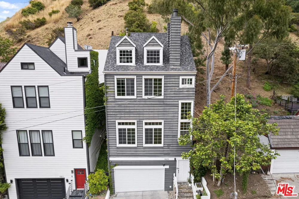 9809 Easton Drive Beverly Hills, CA 90210