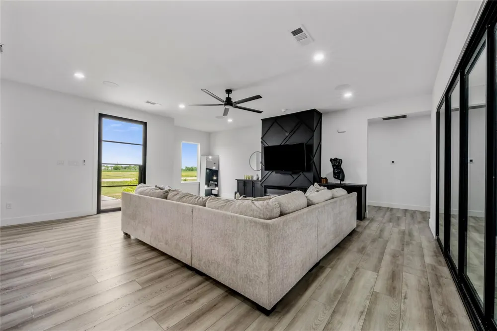 5119 Sophie Slanksy Way Sealy, TX 77474