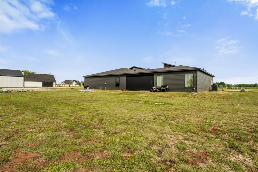 5119 Sophie Slanksy Way Sealy, TX 77474
