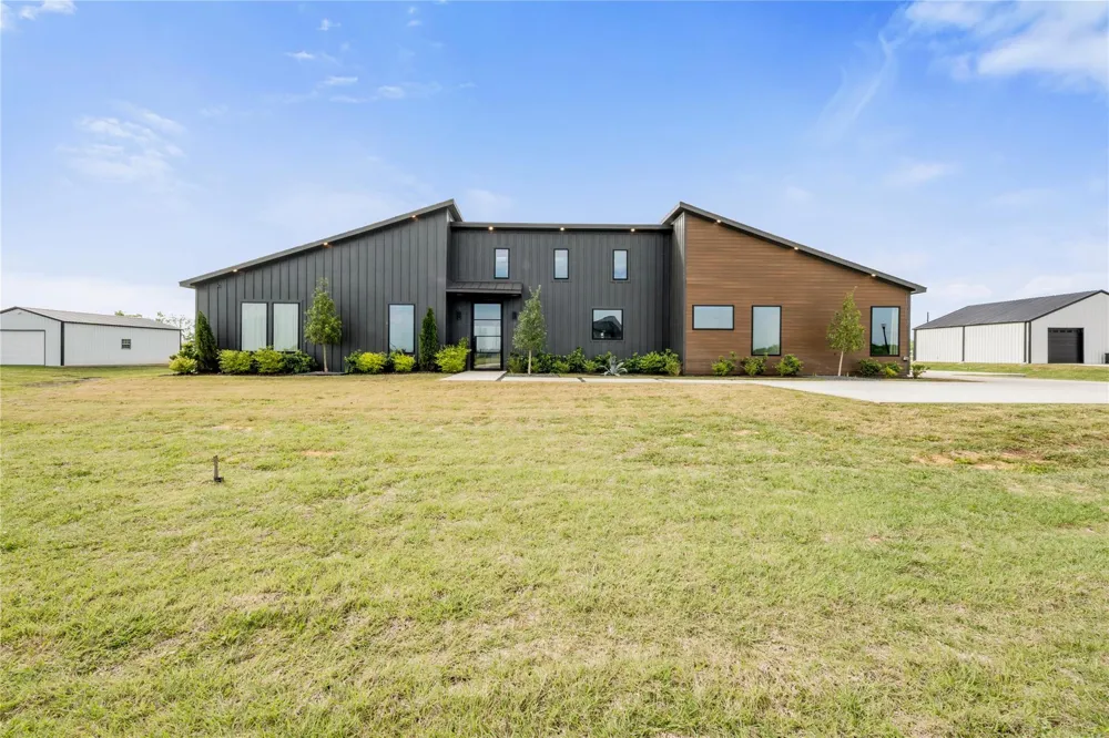 5119 Sophie Slanksy Way Sealy, TX 77474
