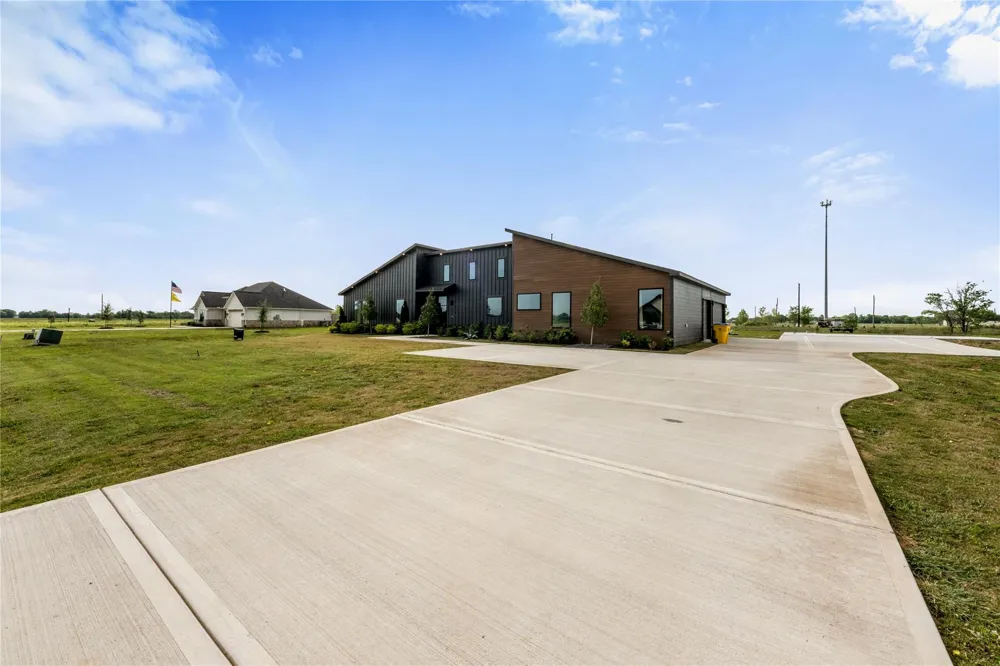5119 Sophie Slanksy Way Sealy, TX 77474