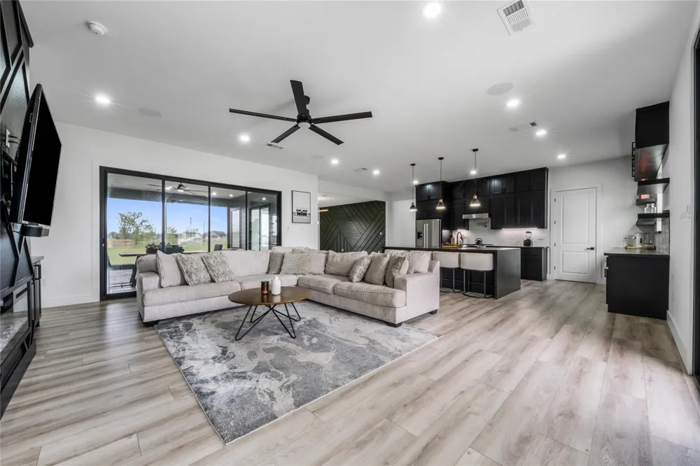 5119 Sophie Slanksy Way Sealy, TX 77474
