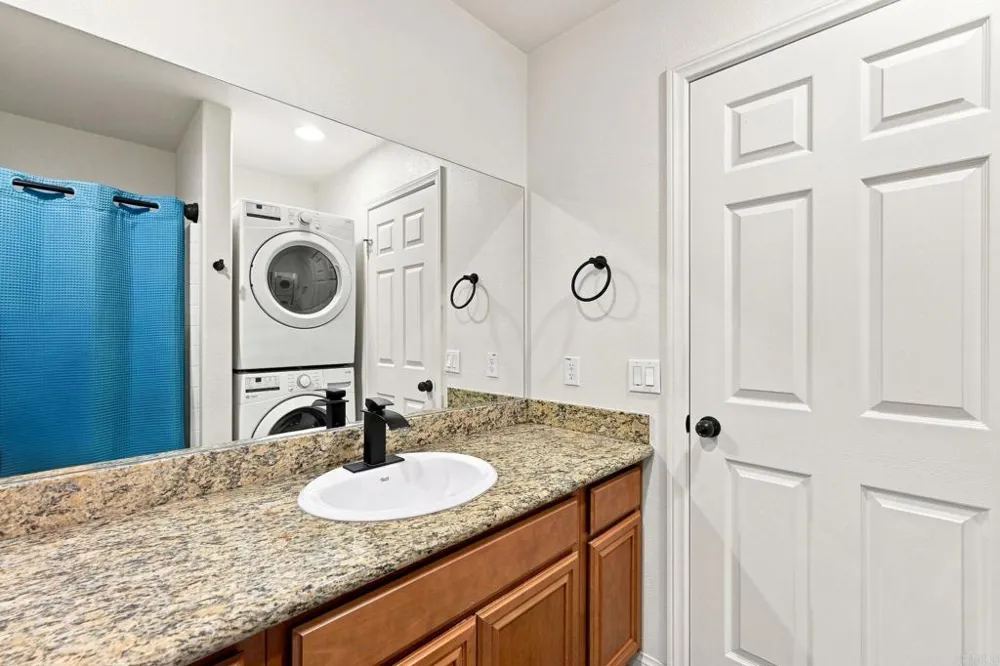 252 Vermont Court El Cajon, CA 92020