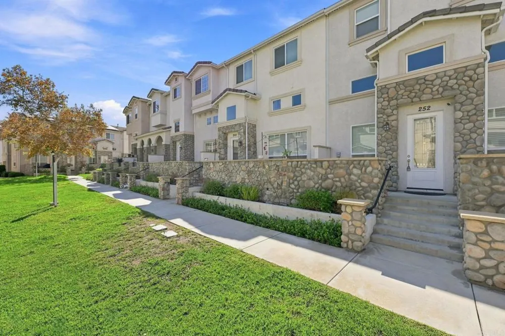 252 Vermont Court El Cajon, CA 92020