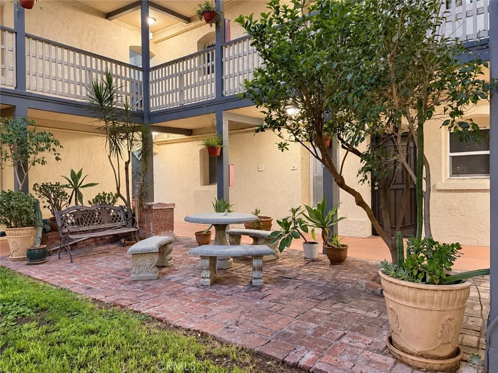 800 Pacific Ave #407 Long Beach, CA 90813