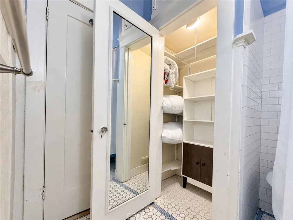 800 Pacific Ave #407 Long Beach, CA 90813