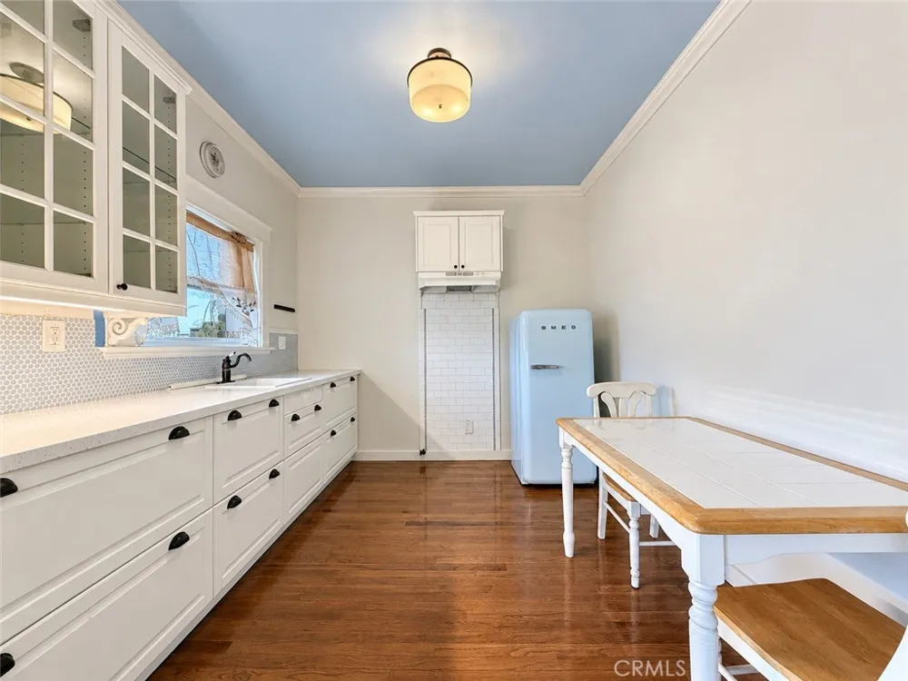 800 Pacific Ave #407 Long Beach, CA 90813