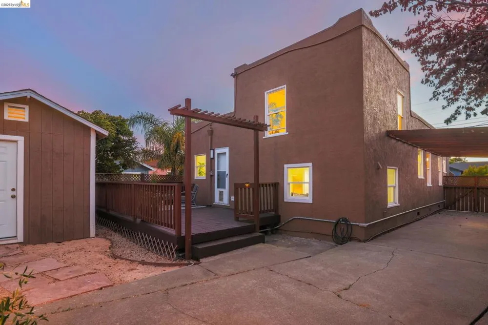 518 36Th St Richmond, CA 94805