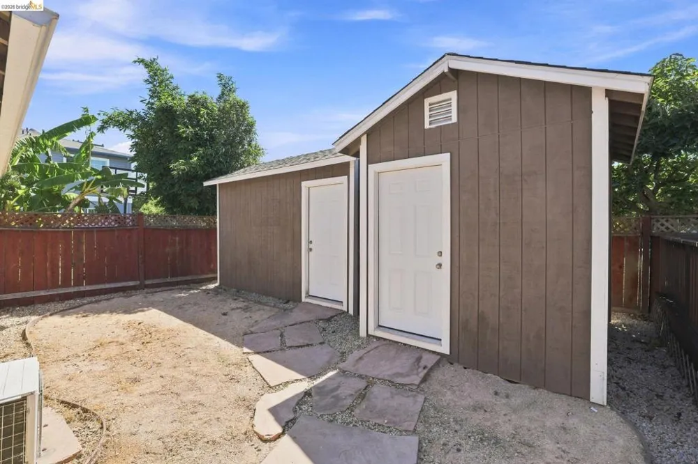 518 36Th St Richmond, CA 94805