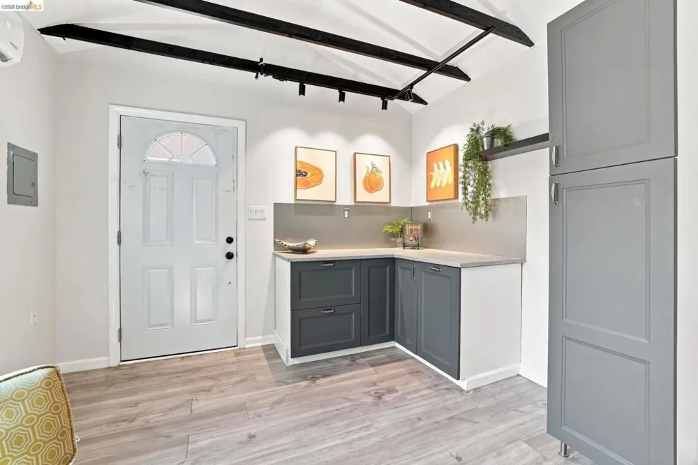 518 36Th St Richmond, CA 94805