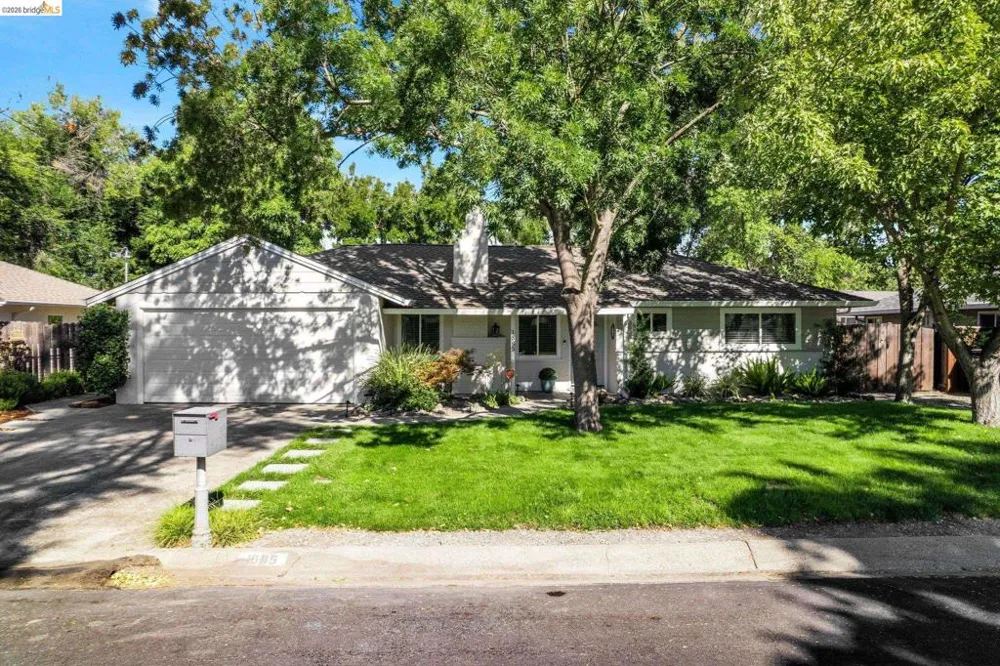 1585 Violet Pleasant Hill, CA 94523