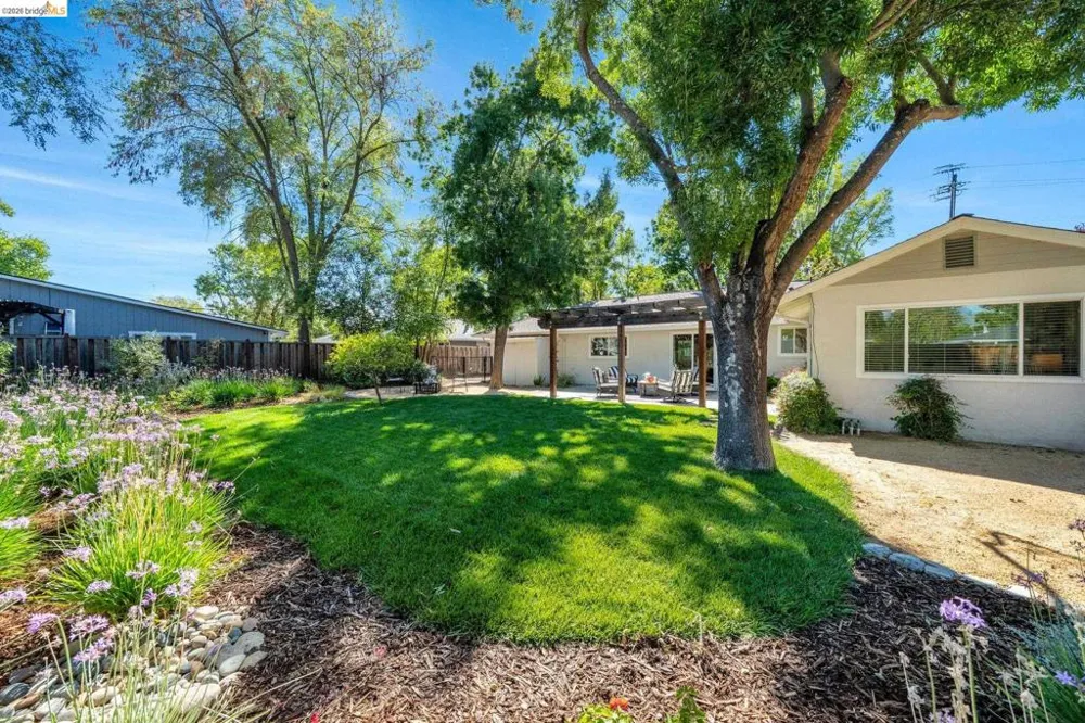 1585 Violet Pleasant Hill, CA 94523