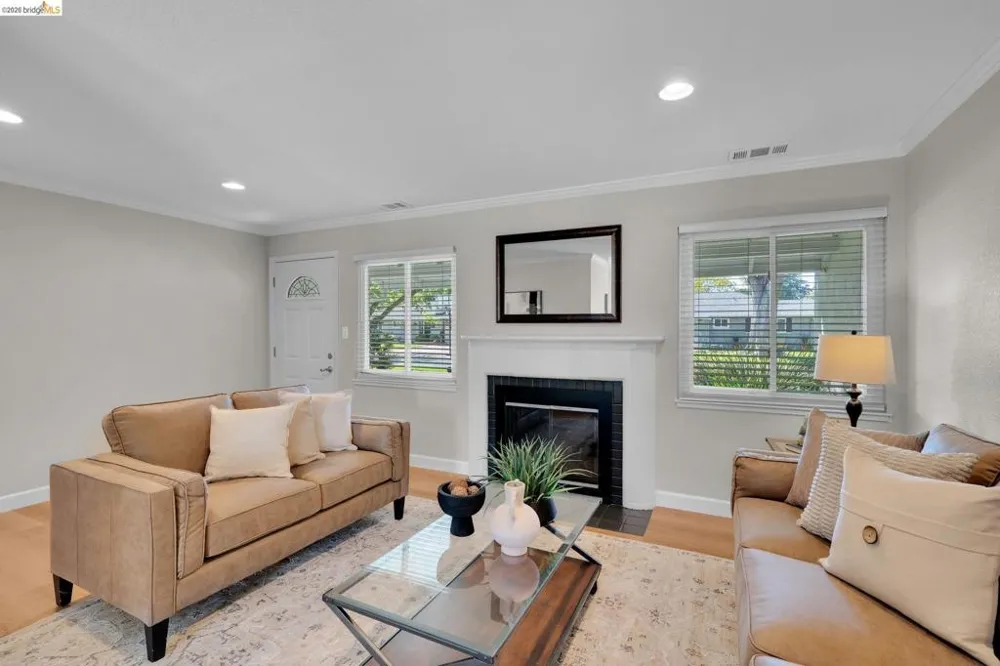 1585 Violet Pleasant Hill, CA 94523