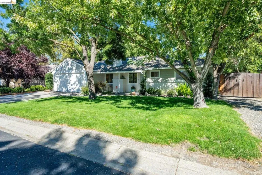 1585 Violet Pleasant Hill, CA 94523