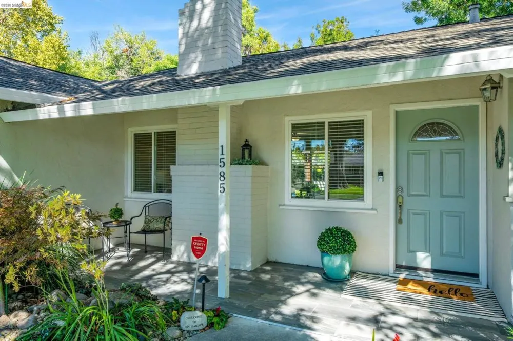 1585 Violet Pleasant Hill, CA 94523
