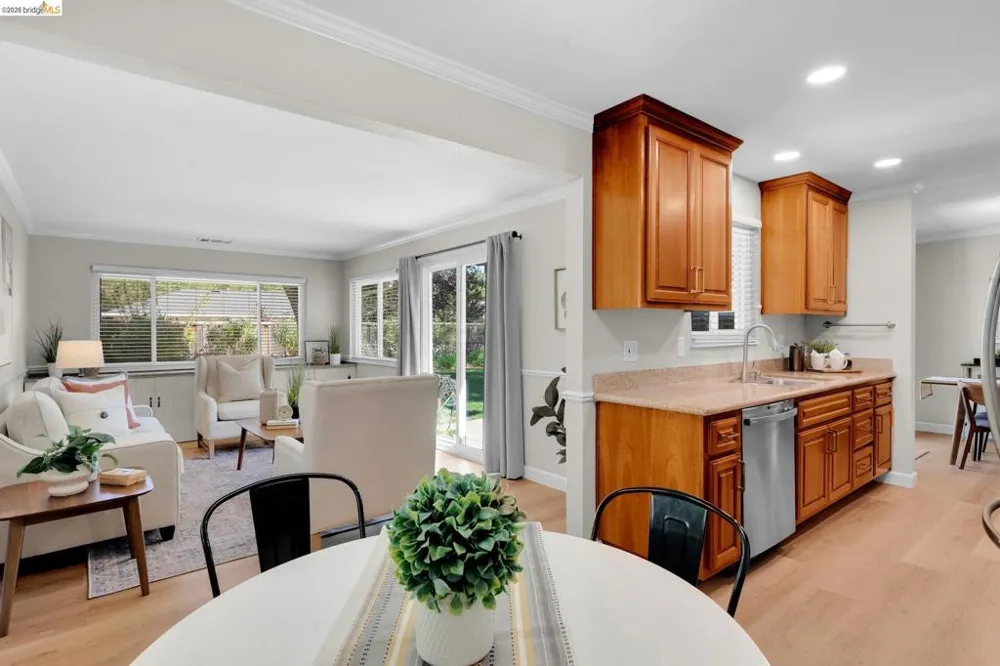 1585 Violet Pleasant Hill, CA 94523