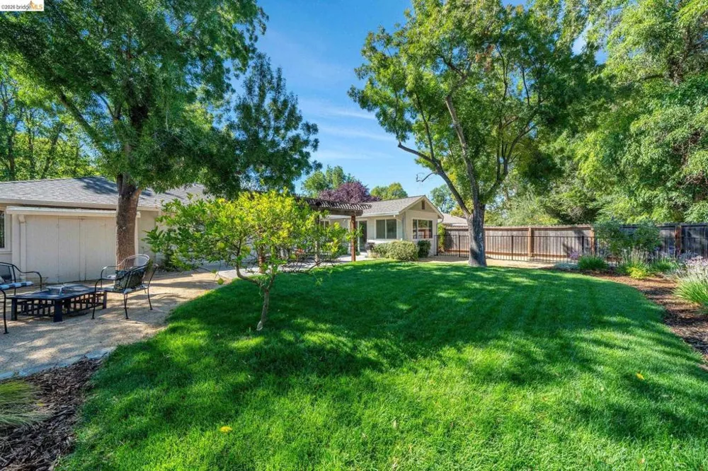 1585 Violet Pleasant Hill, CA 94523