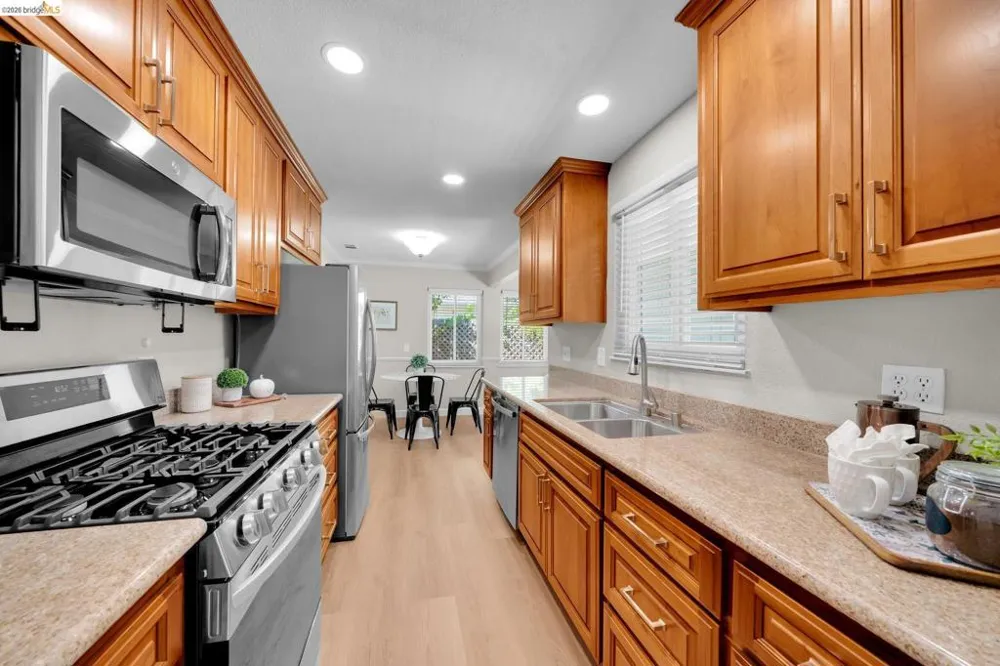 1585 Violet Pleasant Hill, CA 94523