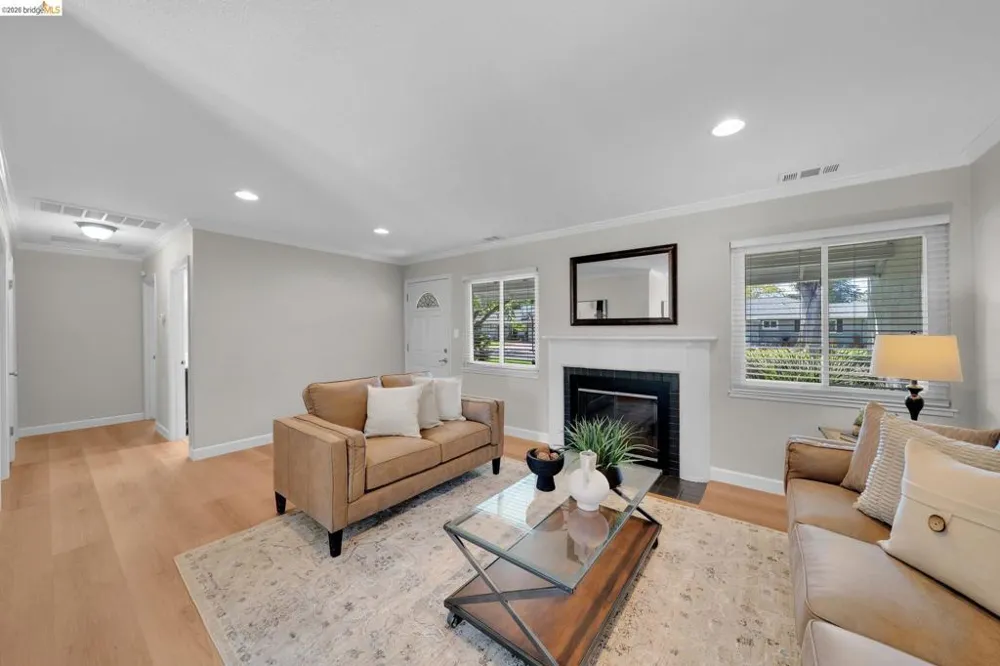 1585 Violet Pleasant Hill, CA 94523