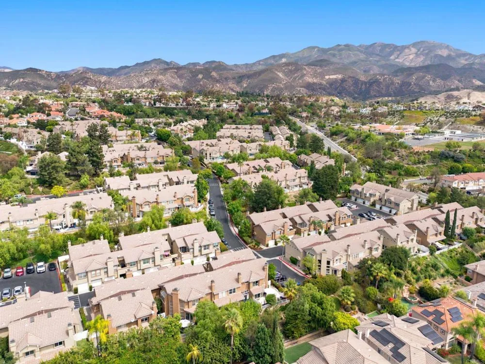 28362 Pueblo Drive Lake Forest, CA 92679