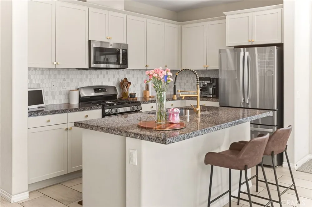 16502 Casa Grande Avenue #426 Fontana, CA 92336
