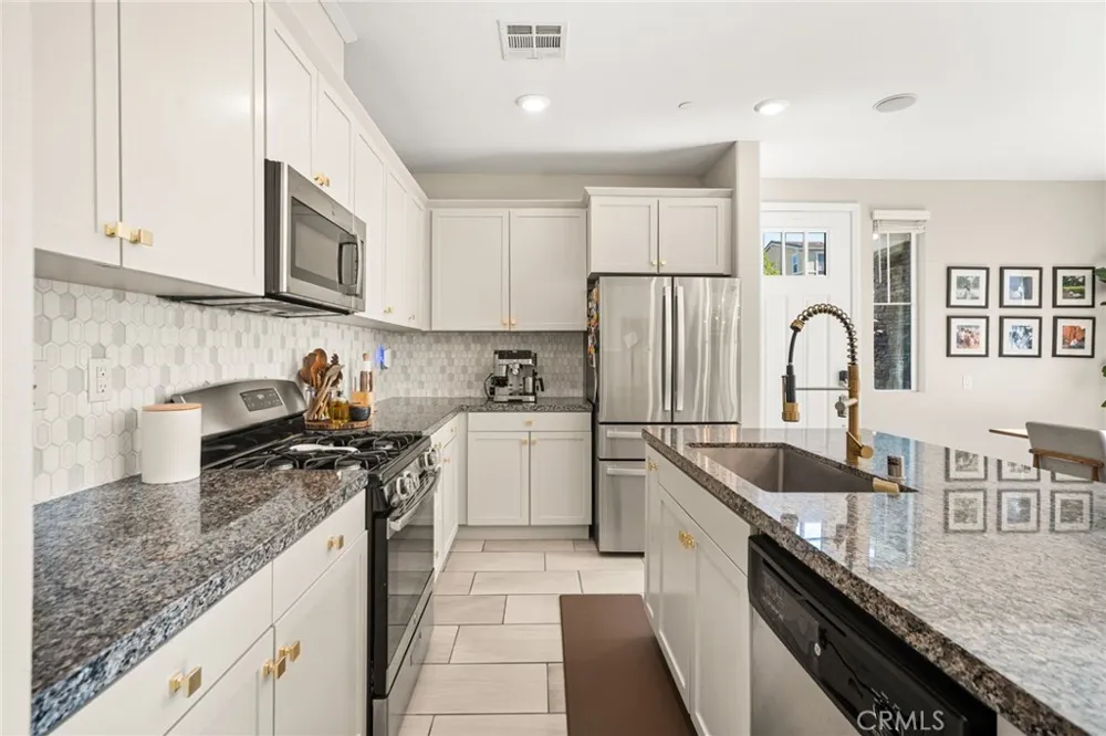 16502 Casa Grande Avenue #426 Fontana, CA 92336