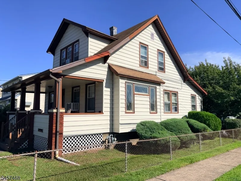 56 Norwood St Haledon, NJ 07508