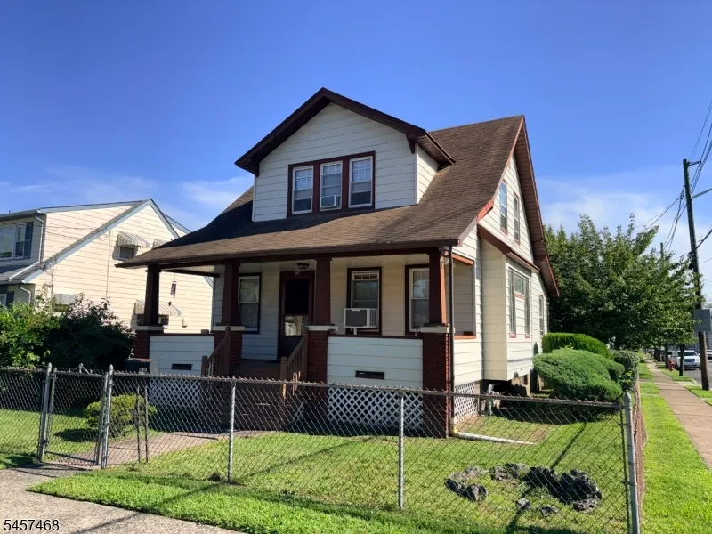 56 Norwood St Haledon, NJ 07508