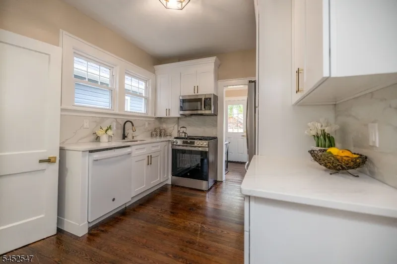 159 Vermont Ave Newark City, NJ 07106