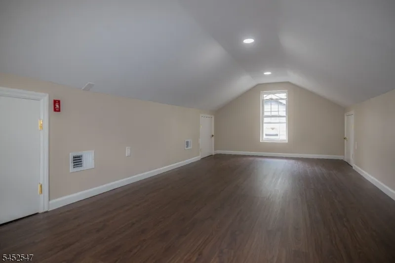 159 Vermont Ave Newark City, NJ 07106