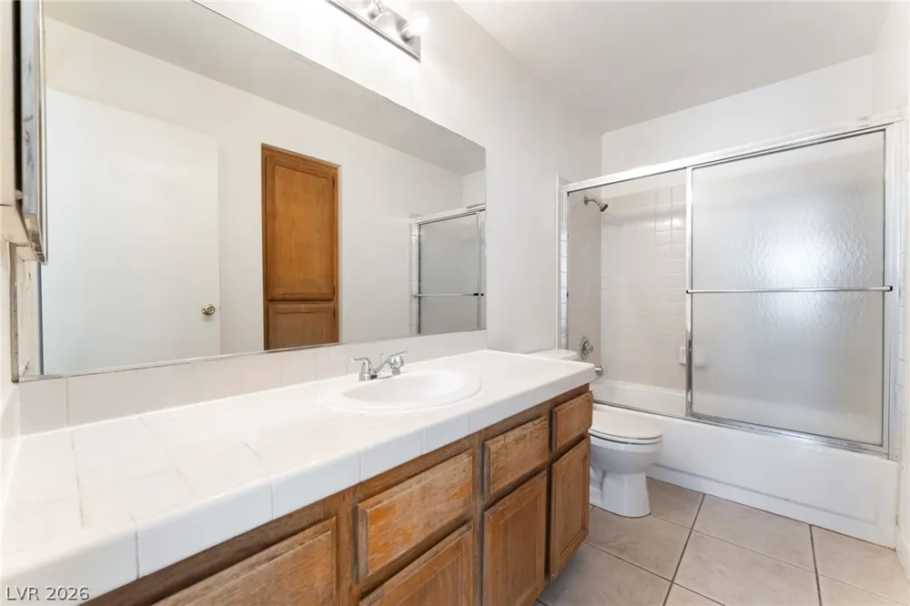 3645 Veneer Lane Las Vegas, NV 89108