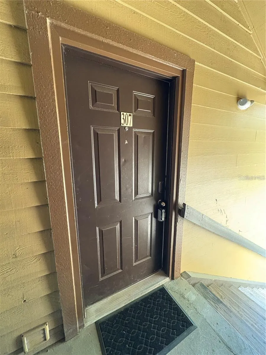 465 FORESTWAY CIRCLE #307 Altamonte Springs, FL 32701