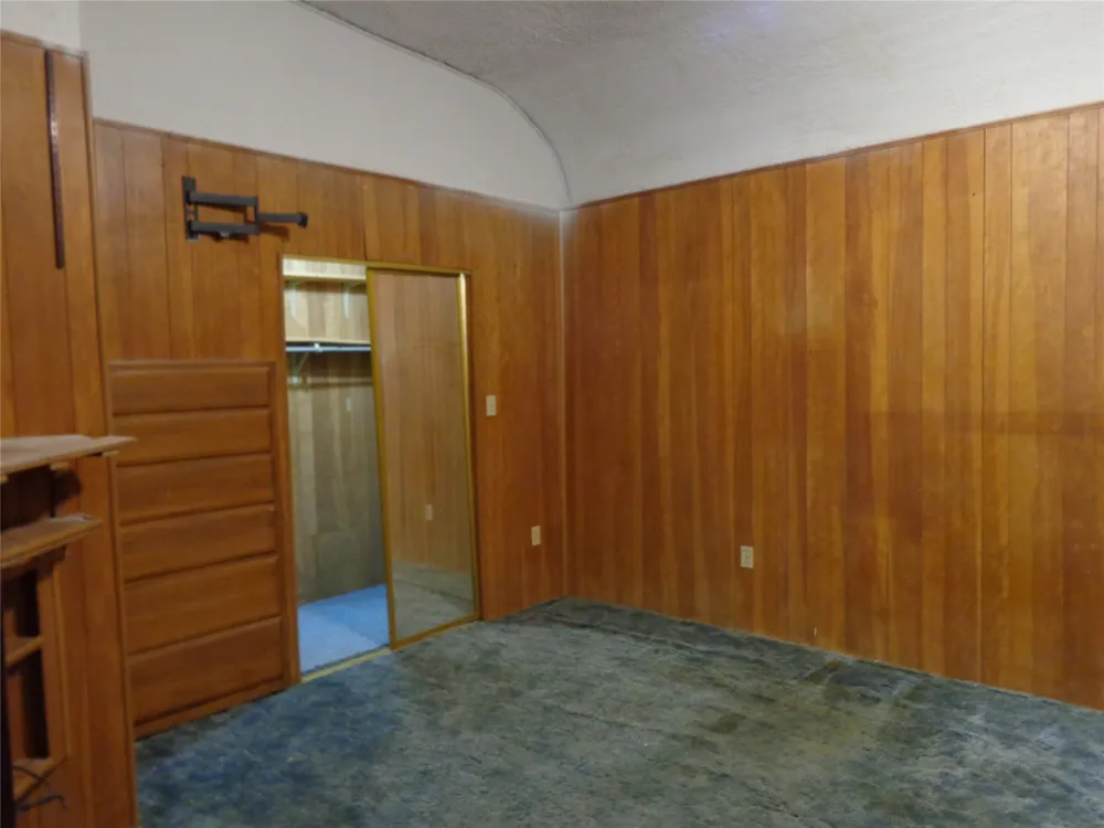 212 Private Road 114 Covington, TX 76636
