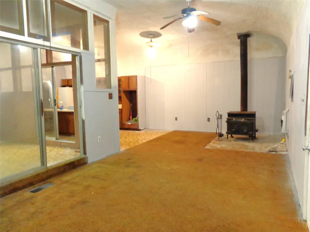 212 Private Road 114 Covington, TX 76636