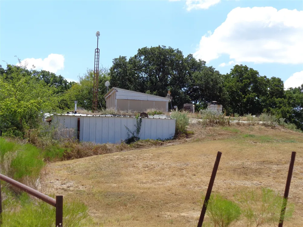 212 Private Road 114 Covington, TX 76636