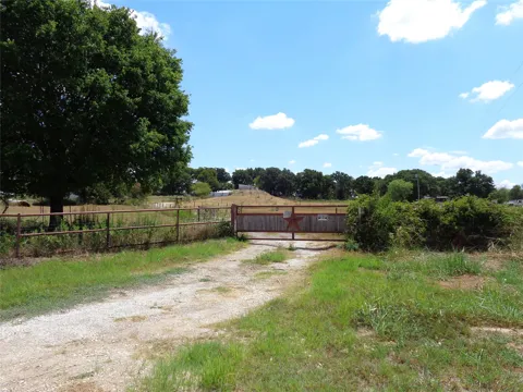212 Private Road 114