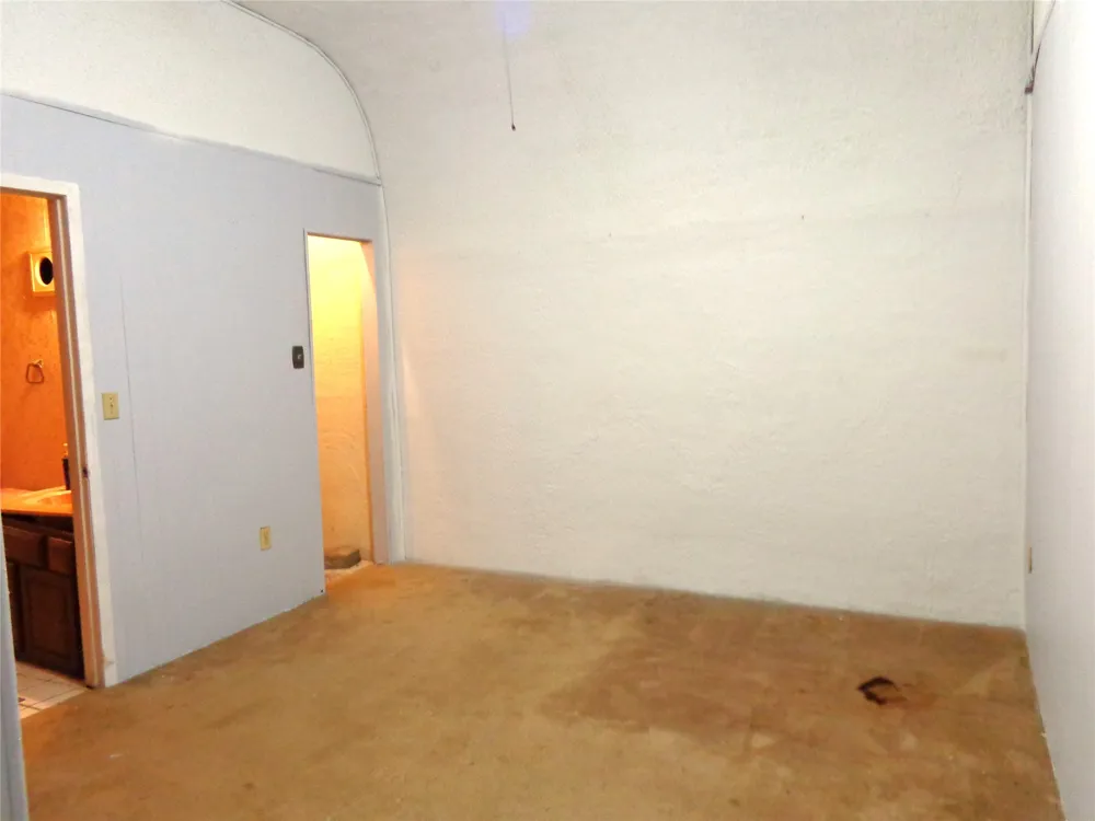212 Private Road 114 Covington, TX 76636