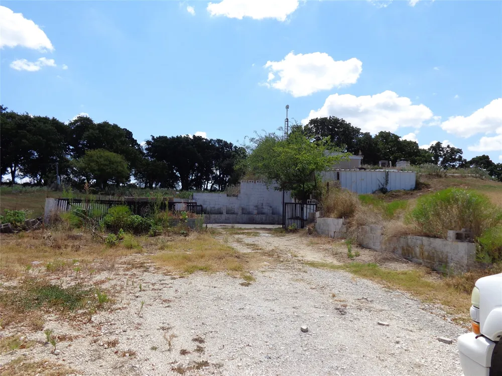 212 Private Road 114 Covington, TX 76636