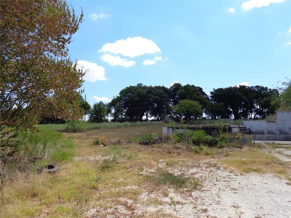 212 Private Road 114 Covington, TX 76636