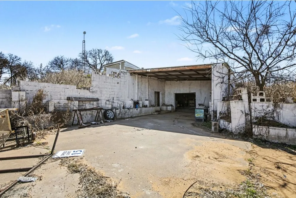 212 Private Road 114 Covington, TX 76636